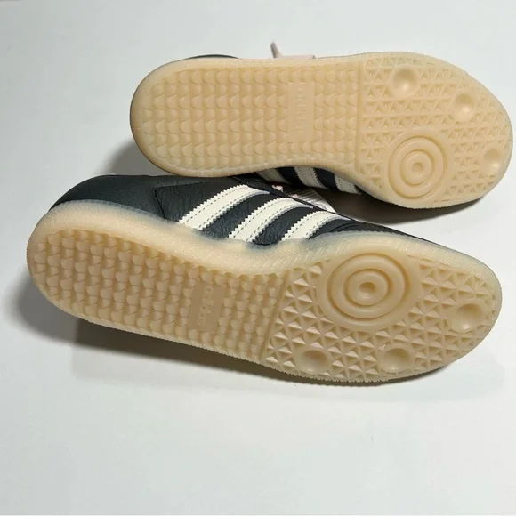 Adidas Women's Black Samba Sneakers with Pink Satin Laces BRAND NEW - Picture 6 of 6